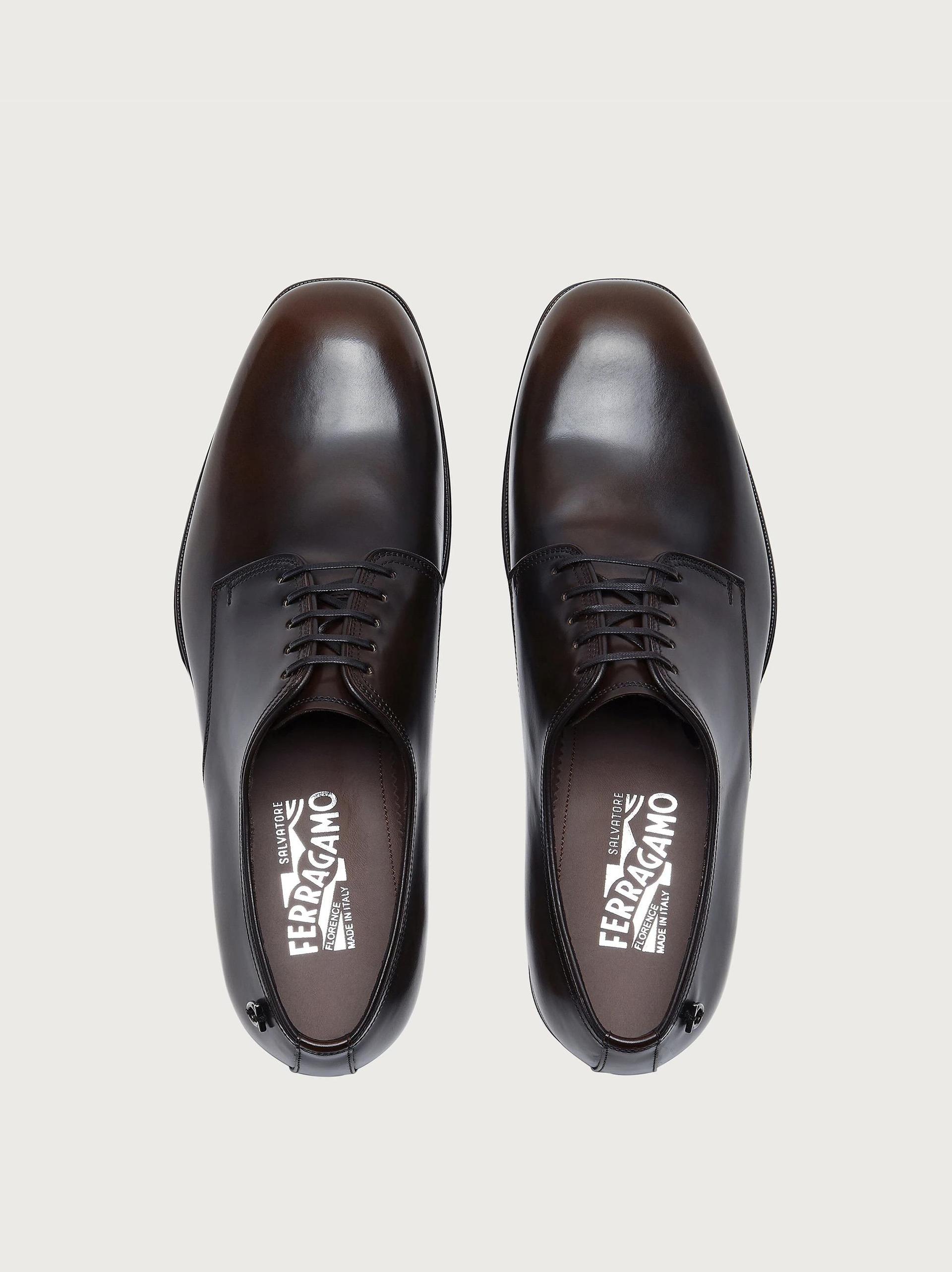 (11108)[SALVATORE FERRAGAMO]드레스슈즈 22FW 741506 004
