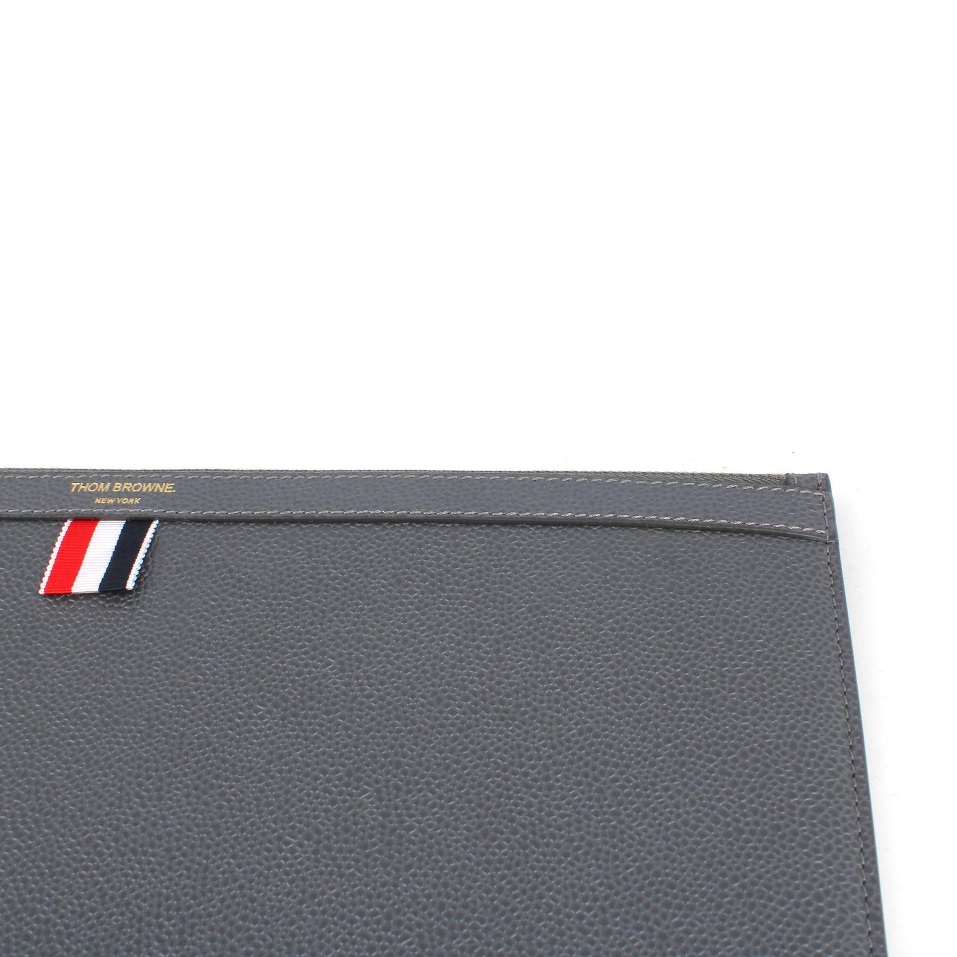 (11838)[THOM BROWNE]클러치/파우치 21FW MAC021L-00198 025